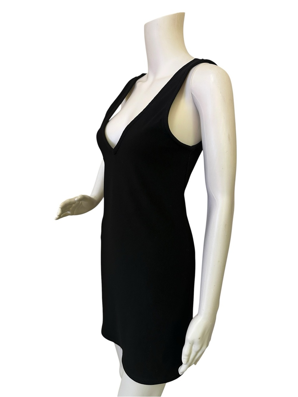 Wild Fable Classic Black V-Neck Sleeveless Dress
